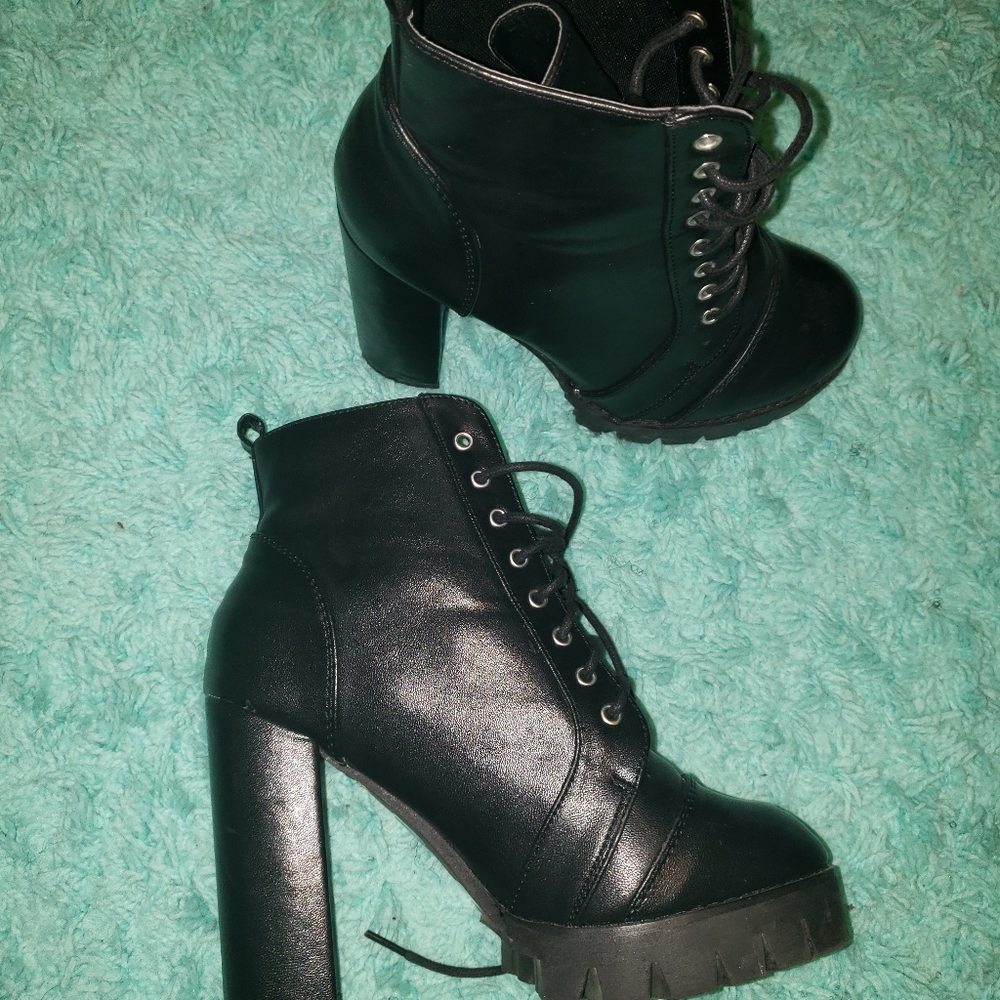 Platform heels - Picture 3 of 3